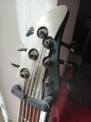 Bajo Yamaha RBX JM2