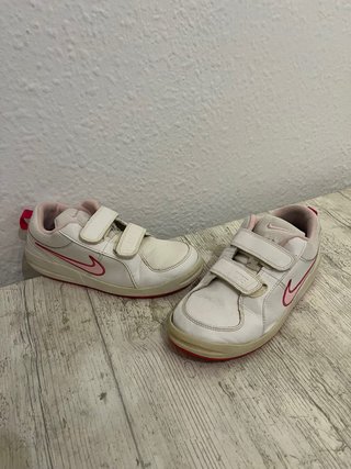 Zapatillas Nike Blancas y Rosas Velcro