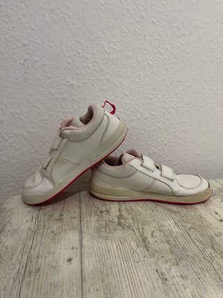 Zapatillas Nike Blancas y Rosas Velcro