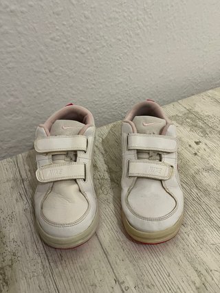 Zapatillas Nike Blancas y Rosas Velcro