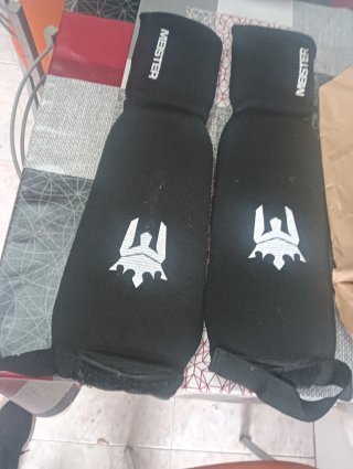 Espinilleras Meister Boxeo MMA y guantes