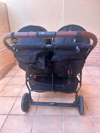 Carro gemelar Jane