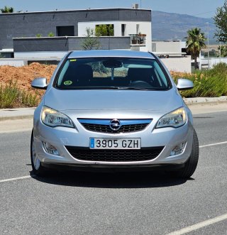 Opel Astra 2011