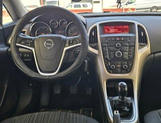 Opel Astra 2011