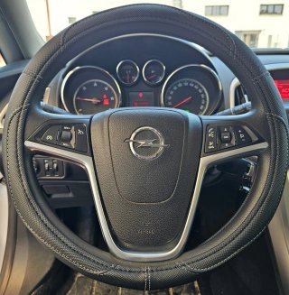 Opel Astra 2011
