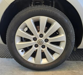 Opel Astra 2011