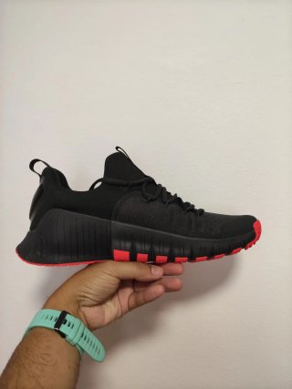 T46 Nike Free Metcon 6 Negro/Rojo