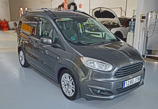 FORD TOURNEO COURIER 1.5 TDCI TITANIUM