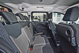 FORD TOURNEO COURIER 1.5 TDCI TITANIUM