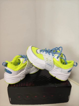 T44 Nike Jordan Trunner Amarillas
