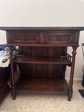 Mueble madera maciza con puertas y cajones