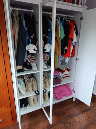 Dormitorio juvenil niña con armario 3 puertas