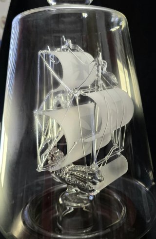 Barco de Cristal en Botella Decorativa