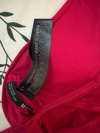 Bañador rojo escote V