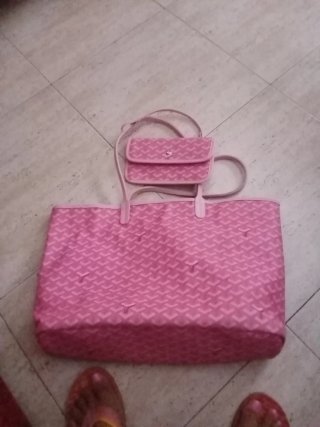 Bolso grande rosa con monedero