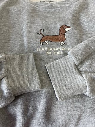 Sudadera Pull&Bear gris perro salchicha