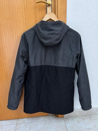 Chaqueta Columbia gris y negra