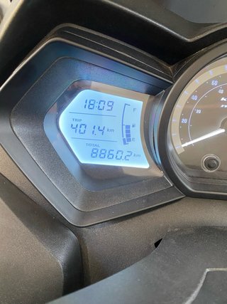 Mitt GTS 125 2022 Negra 8000km con financiacion