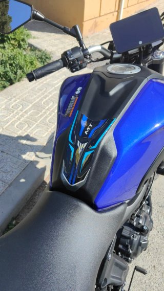 Yamaha MT-07 Naked Azul y Negra