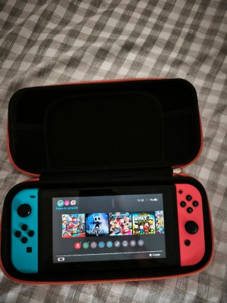Nintendo Switch en buen estado + cartucho magico