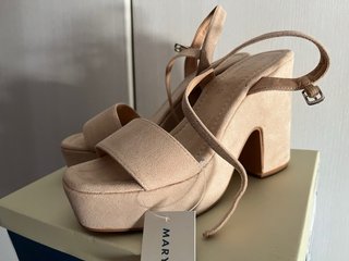 Sandalias tacón Marypaz beige plataforma