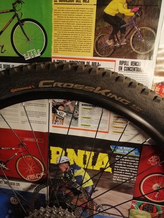 Rueda completa Shimano Deore LLanta WTB Disco Avid