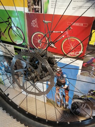 Rueda completa Shimano Deore LLanta WTB Disco Avid