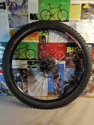 Rueda completa Shimano Deore LLanta WTB Disco Avid