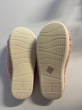 Pantofole rosa a forma di pallone