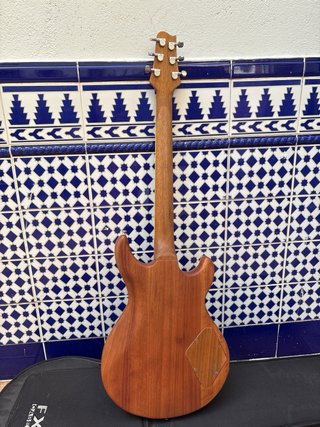 Guitarra Cort M600T zurdo