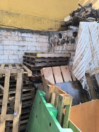 Palets de madera variados