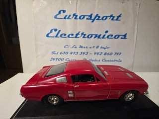 Ford Mustang 1967 escala 1/43