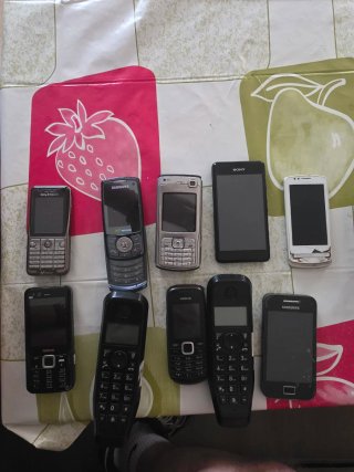 Lote móviles antiguos Nokia, Samsung, Sony
