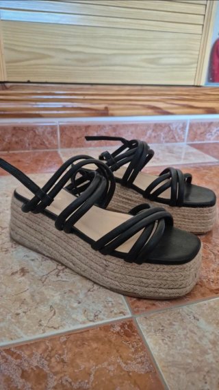 Sandalias negras esparto plataforma