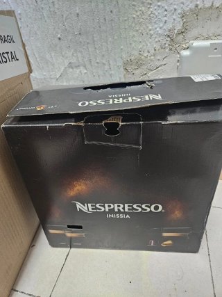 Cafetera Nespresso Inissia Blanca