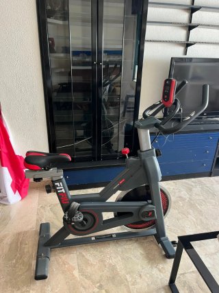 Bicicleta Estática BH Fitness