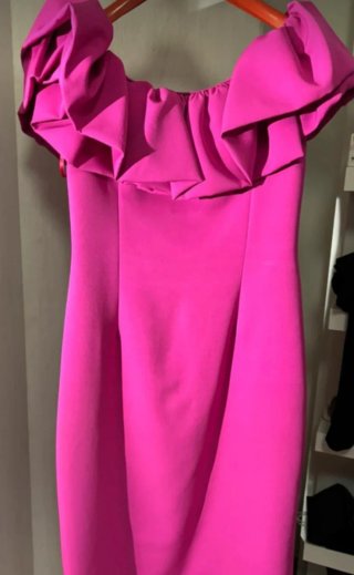 Vestido invitada volantes buganvilla