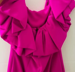 Vestido invitada volantes buganvilla