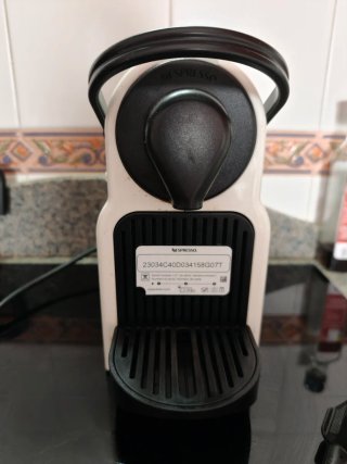 Cafetera Krups Nespresso Blanca