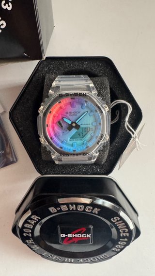 Reloj G-Shock Multicolor y Plateado
