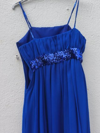 Vestido fiesta azul con lentejuelas