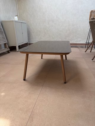 Mesa de centro de cristal y metal