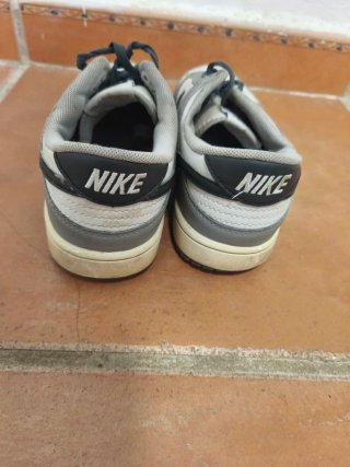 Nike Dunk Low Grises y Blancas