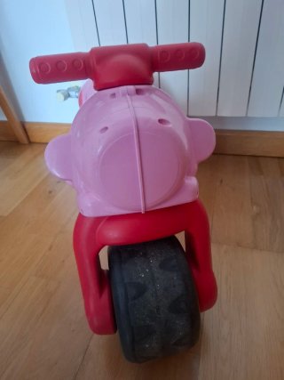 Moto correpasillos Hello Kitty rosa