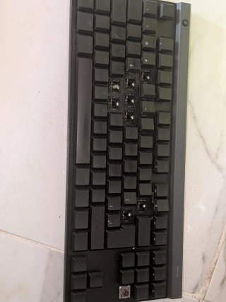 Logitech G515 TKL para piezas