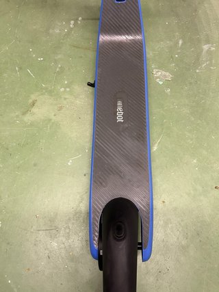 Patinete Eléc. Segway Ninebot eKickScooter C2 Pro