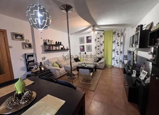 Comedor completo (sofá no incluido) muebles.