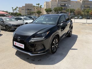 Lexus NX 2021