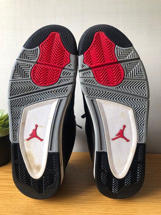 Zapatillas Air Jordan 4 Retro   Negras y Grises