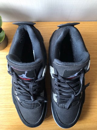 Zapatillas Air Jordan 4 Retro   Negras y Grises
